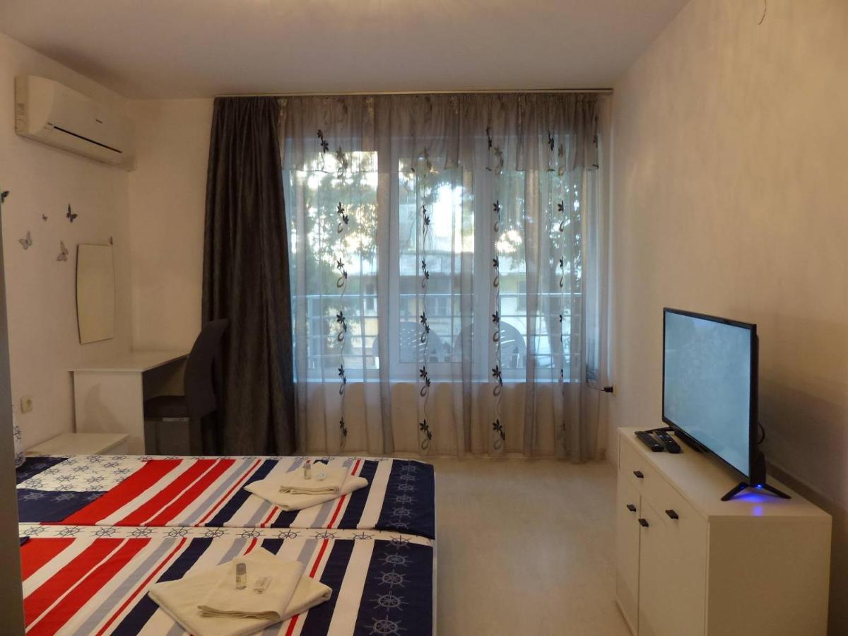 Apartament Holiday Burgas City Exterior foto