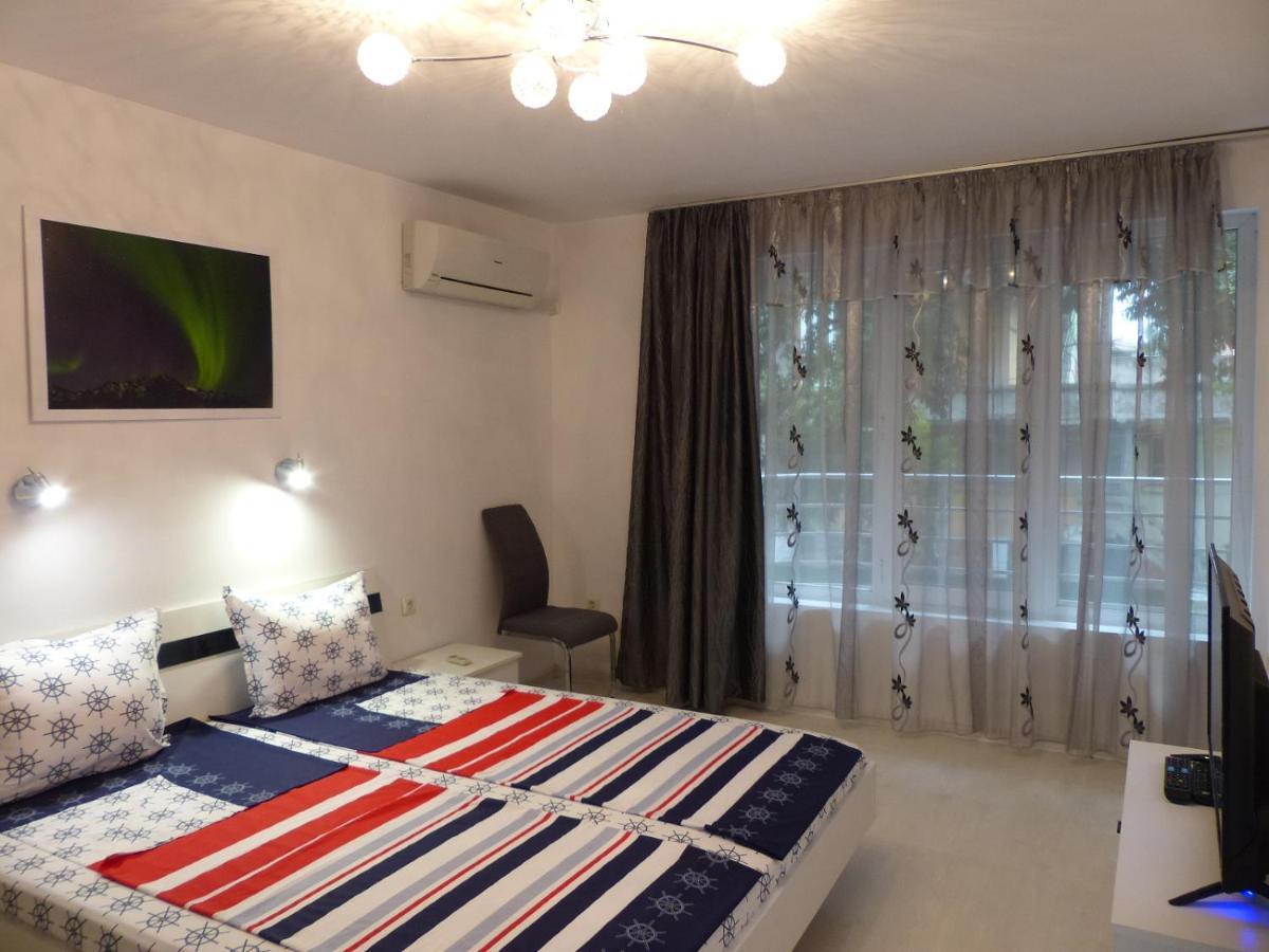 Apartament Holiday Burgas City Exterior foto