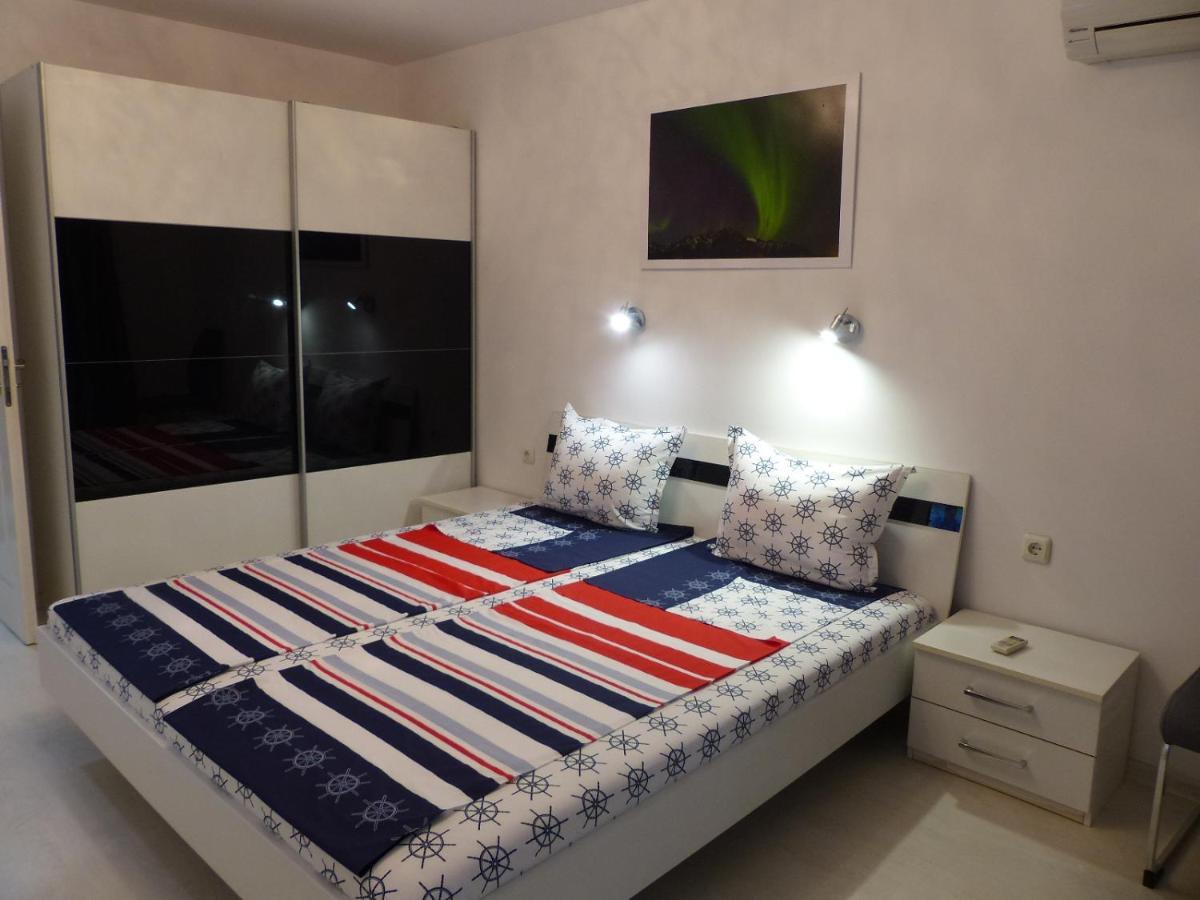 Apartament Holiday Burgas City Exterior foto